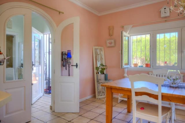 6 Zimmer Villa zu verkaufen in Moraira, Teulada-Moraira mit Pool - 925.000 € (Ref: 9138631)