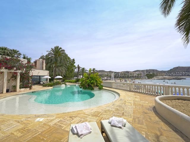 4 slaapkamer Villa te koop in Casco Urbano, Teulada-Moraira - € 5.850.000 (Ref: 9142630)