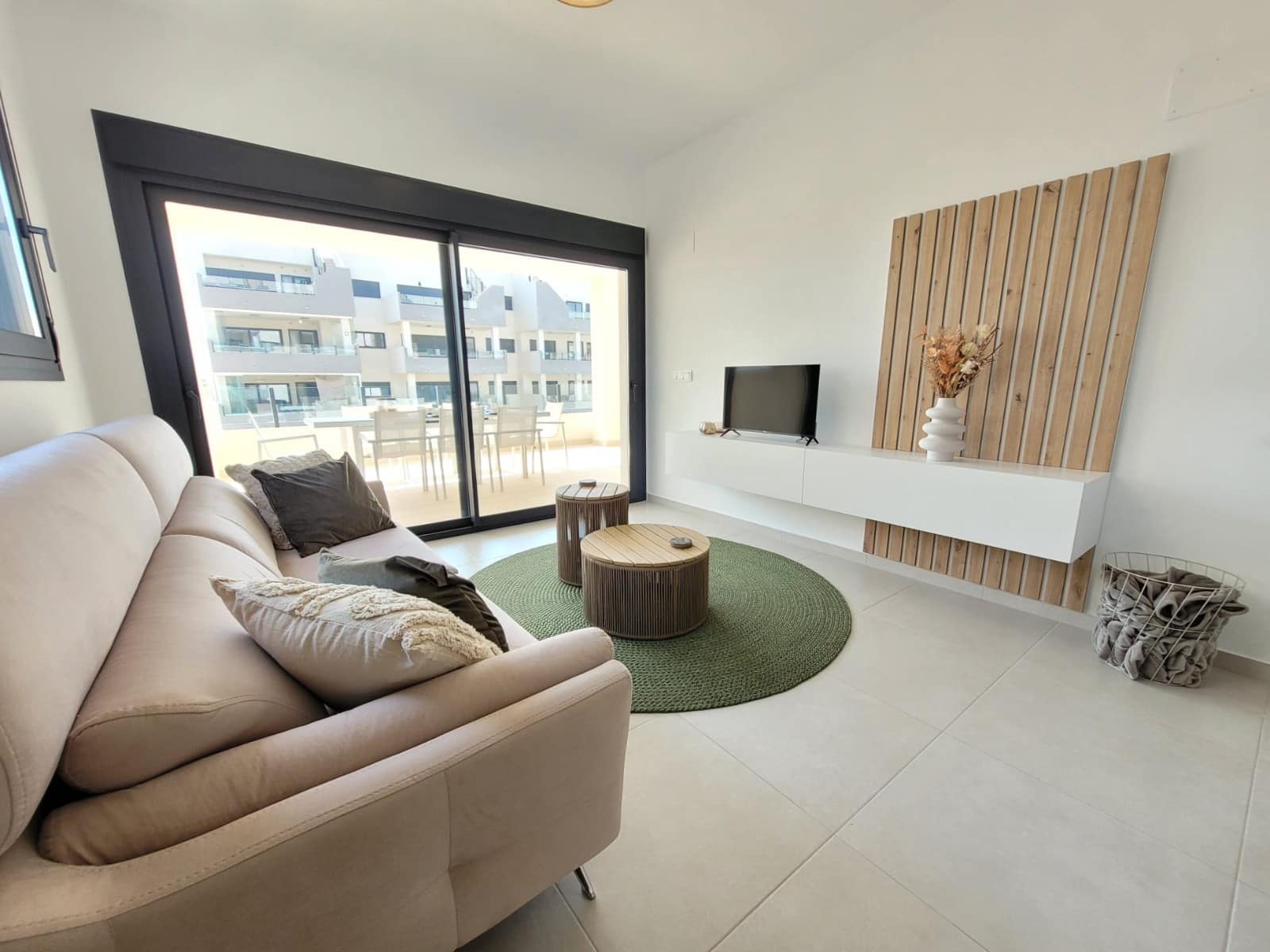 3 camera da letto Appartamento da affitare come casa vacanza in Villamartin con piscina garage - 455 € (Rif: 9144551)