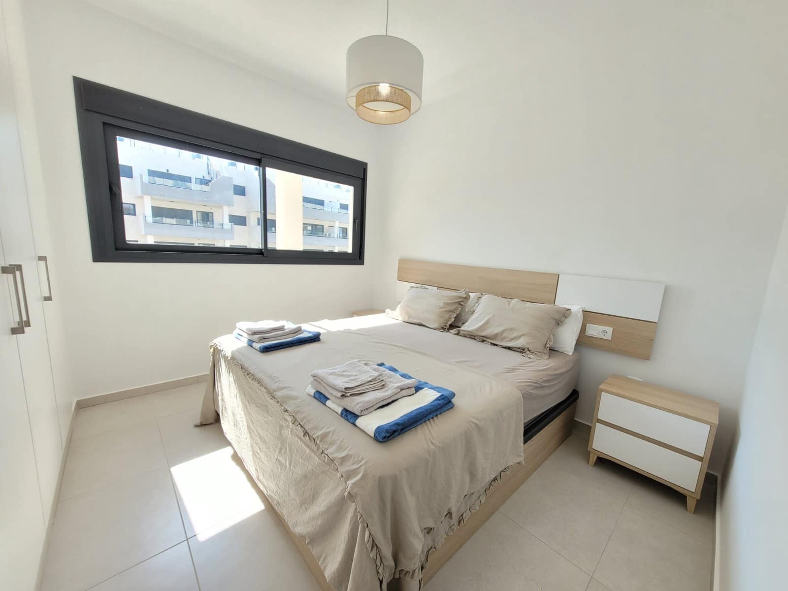 3 camera da letto Appartamento da affitare come casa vacanza in Villamartin con piscina garage - 455 € (Rif: 9144551)