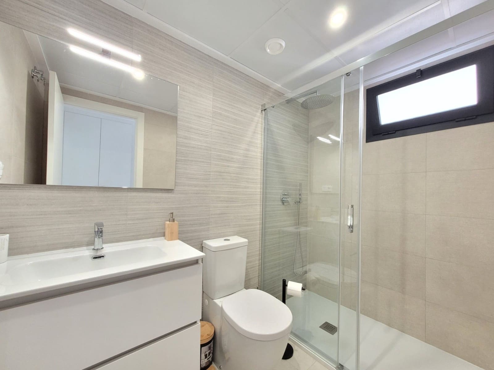 3 camera da letto Appartamento da affitare come casa vacanza in Villamartin con piscina garage - 455 € (Rif: 9144551)