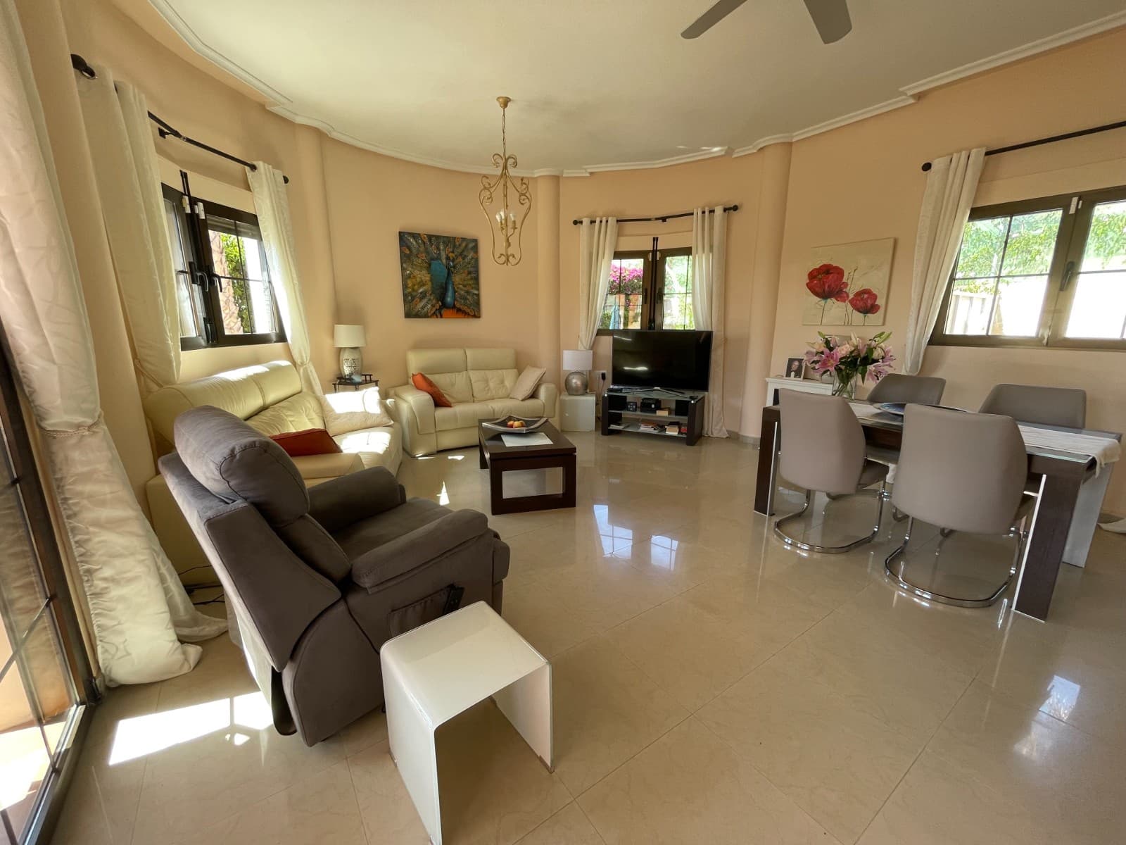 3 makuuhuone Huvila lomavuokrausta paikassa La Marina mukana uima-altaan - 1 155 € (Ref: 9148658)