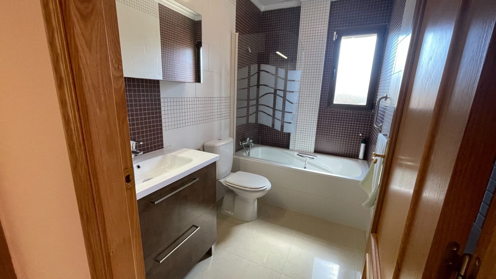 3 makuuhuone Huvila lomavuokrausta paikassa La Marina mukana uima-altaan - 1 155 € (Ref: 9148658)