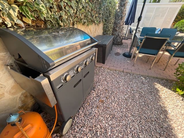 3 soverom Villa til salgs i La Marina, Elche / Elx med svømmebasseng - € 1 155 (Ref: 9148658)