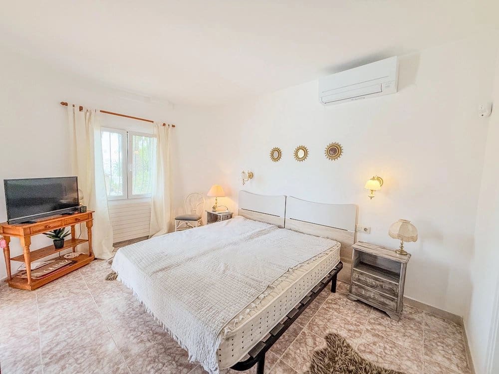 4 quarto Moradia para venda em Denia com piscina - 595 000 € (Ref: 9180417)