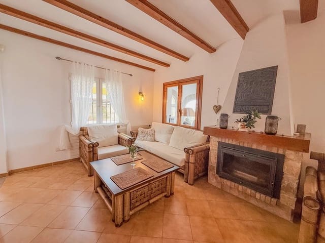 4 quarto Moradia para venda em Dénia com piscina - 595 000 € (Ref: 9180417)