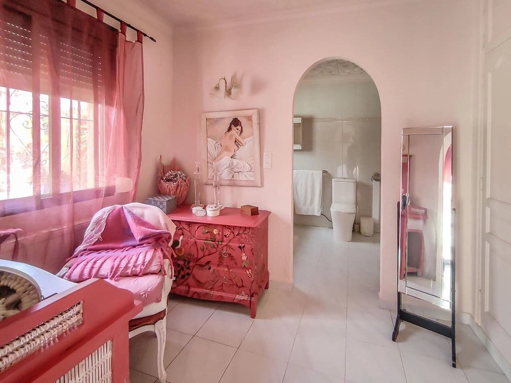 4 slaapkamer Villa te koop in Orba met zwembad - € 599.000 (Ref: 9180420)