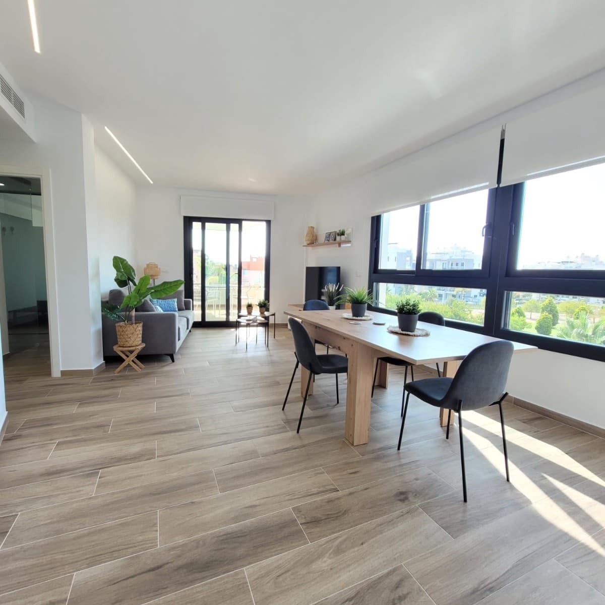 2 slaapkamer Appartement voor vakantieverhuur in Villamartin met zwembad garage - € 375 (Ref: 9181476)