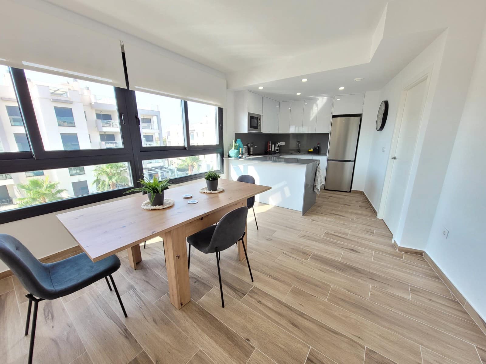 2 slaapkamer Appartement voor vakantieverhuur in Villamartin met zwembad garage - € 375 (Ref: 9181476)