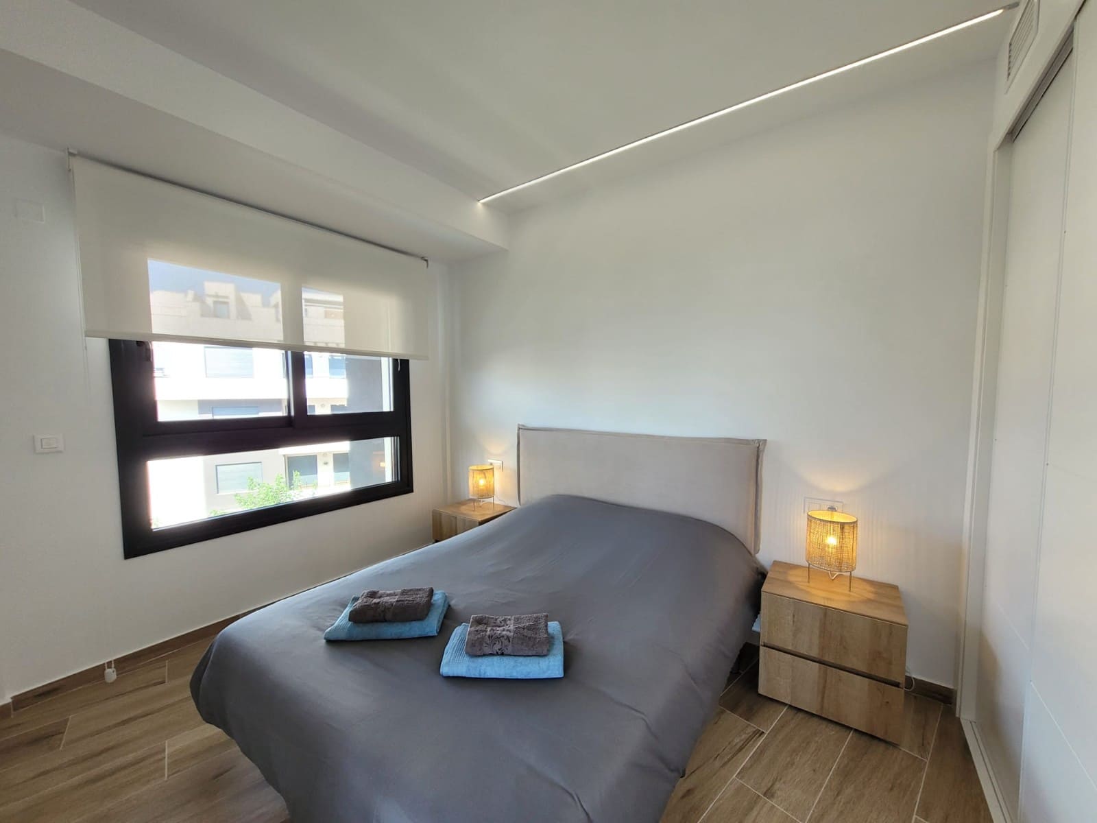 2 slaapkamer Appartement voor vakantieverhuur in Villamartin met zwembad garage - € 375 (Ref: 9181476)