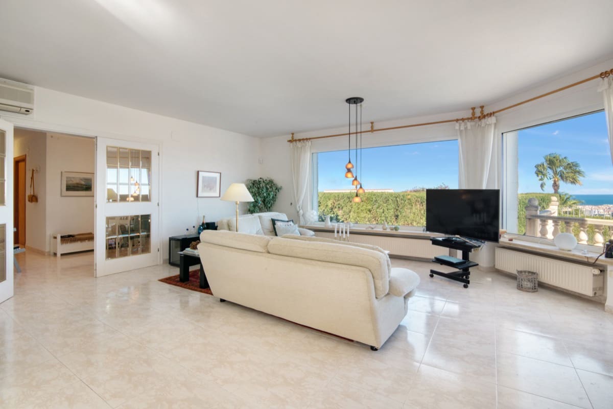 3 Zimmer Villa zu verkaufen in Denia mit Pool - 699.000 € (Ref: 9184401)