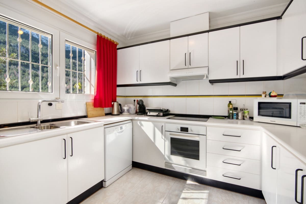 3 Zimmer Villa zu verkaufen in Denia mit Pool - 699.000 € (Ref: 9184401)