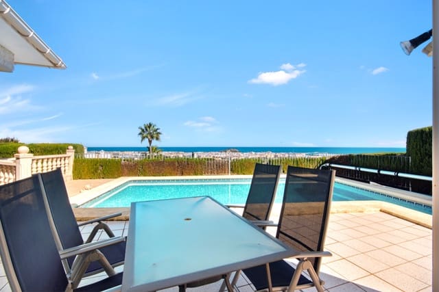 3 Zimmer Villa zu verkaufen in Dénia mit Pool - 699.000 € (Ref: 9184401)