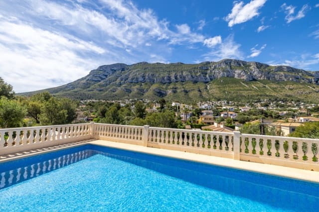 3 sovrum Villa till salu i Dénia med pool - 649 000 € (Ref: 9184402)