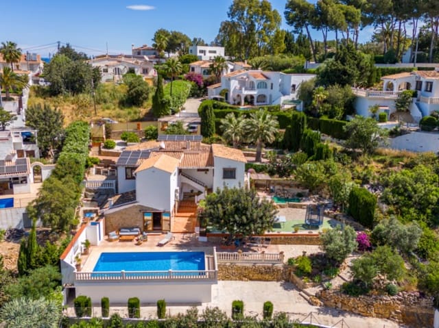 3 sovrum Villa till salu i Dénia med pool - 649 000 € (Ref: 9184402)