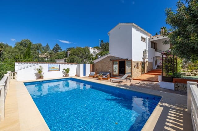 3 sovrum Villa till salu i Dénia med pool - 649 000 € (Ref: 9184402)