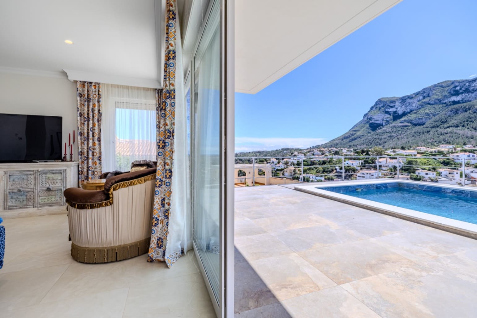 Chalet de 3 habitaciones en Dénia en venta con piscina - 980.000 € (Ref: 9184568)