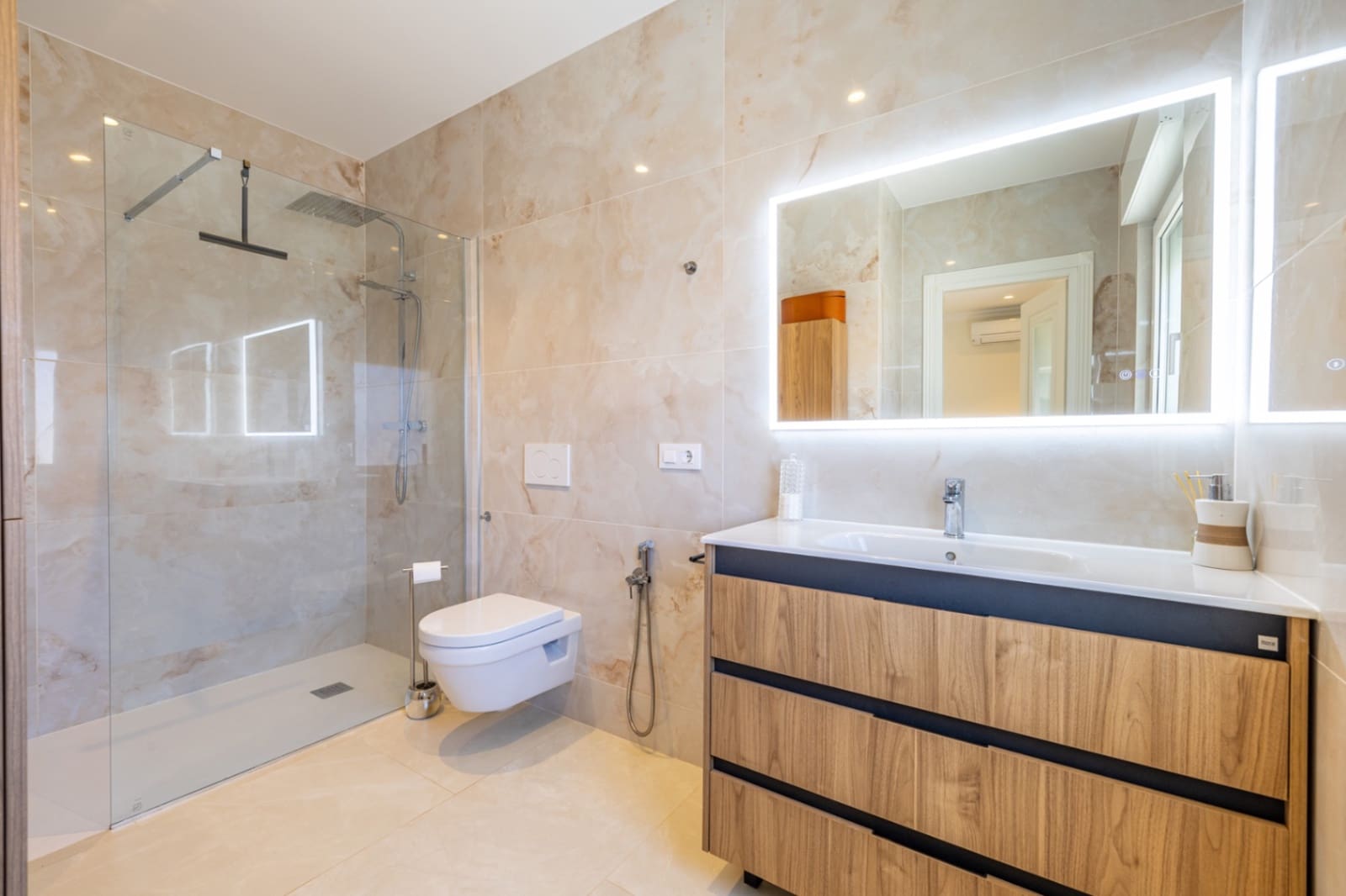 Chalet de 3 habitaciones en Dénia en venta con piscina - 980.000 € (Ref: 9184568)