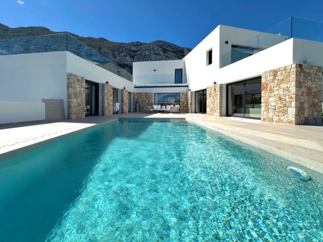 4 quarto Moradia para venda em Dénia com piscina - 1 795 000 € (Ref: 9185707)