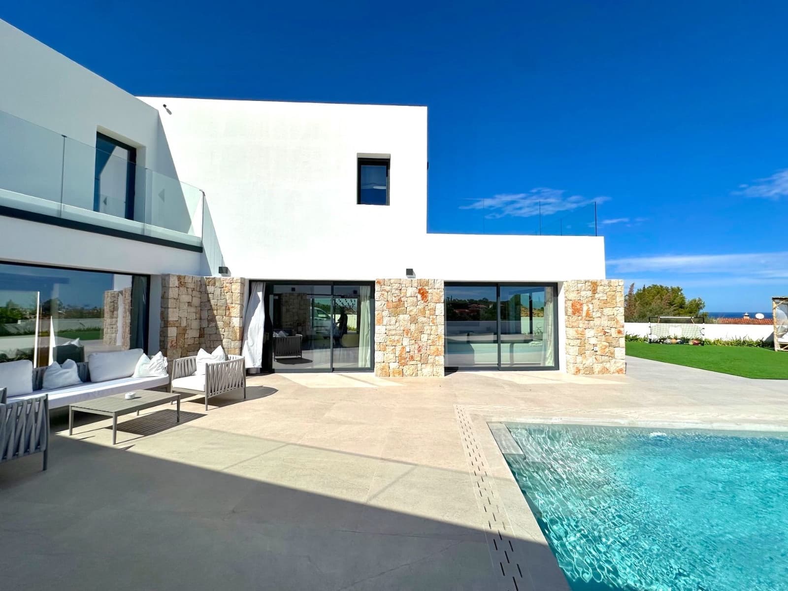 4 quarto Moradia para venda em Denia com piscina - 1 795 000 € (Ref: 9185707)