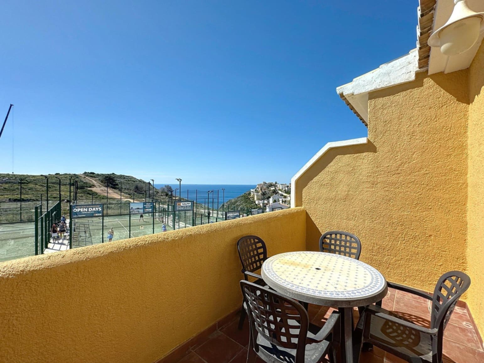 2 slaapkamer Appartement te koop in Moraira met zwembad - € 170.000 (Ref: 9194995)