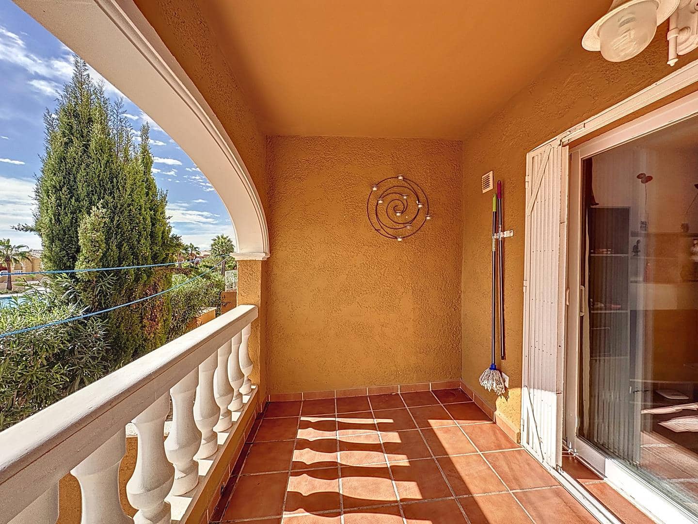 2 slaapkamer Appartement te koop in Moraira met zwembad - € 190.000 (Ref: 9194996)