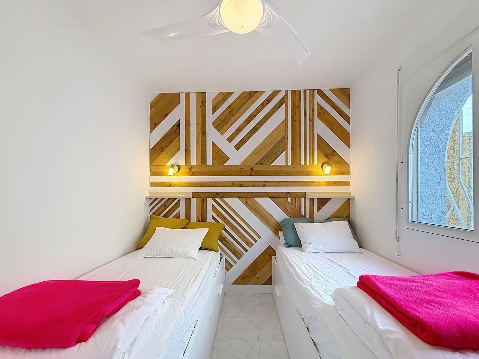 2 Zimmer Apartment zu verkaufen in Moraira mit Pool - 197.000 € (Ref: 9194996)