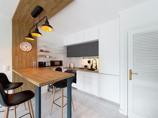 2 Zimmer Apartment zu verkaufen in Moraira, Teulada-Moraira mit Pool - 197.000 € (Ref: 9194996)