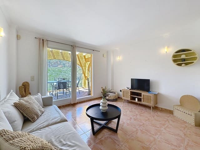 2 soveværelse Lejlighed til salg i Moraira, Teulada-Moraira med swimmingpool - € 180.000 (Ref: 9194997)