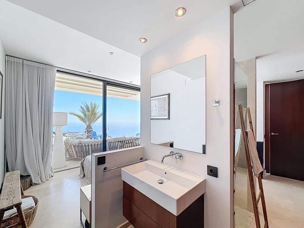 Chalet de 4 habitaciones en Moraira en venta con piscina - 2.350.000 € (Ref: 9198676)