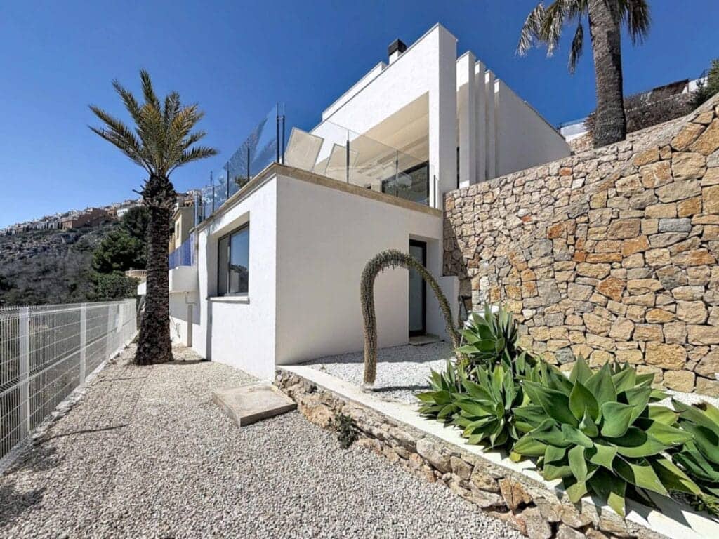 Chalet de 4 habitaciones en Moraira en venta con piscina - 2.350.000 € (Ref: 9198676)
