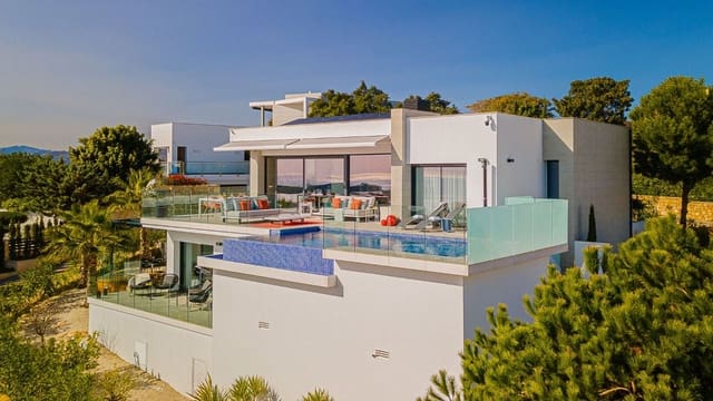 3 slaapkamer Villa te koop in Moraira, Teulada-Moraira met zwembad - € 1.570.000 (Ref: 9219302)