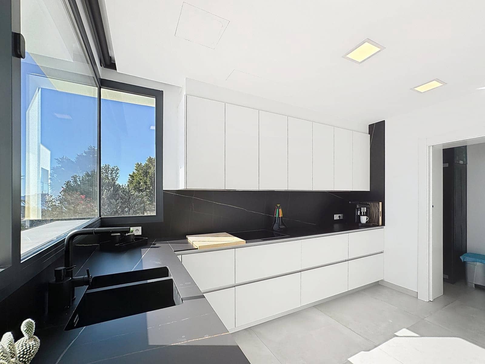 3 slaapkamer Villa te koop in Moraira met zwembad - € 1.570.000 (Ref: 9219302)