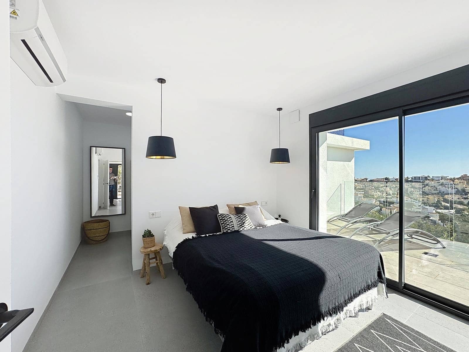 3 slaapkamer Villa te koop in Moraira met zwembad - € 1.570.000 (Ref: 9219302)