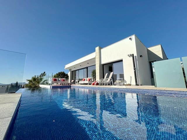 3 slaapkamer Villa te koop in Moraira, Teulada-Moraira met zwembad - € 1.570.000 (Ref: 9219302)