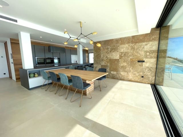 4 bedroom Villa for sale in Moraira, Teulada-Moraira - € 1,990,000 (Ref: 9219714)