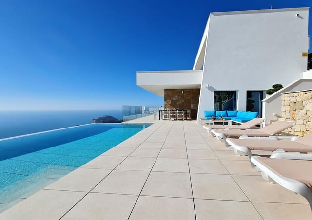 4 bedroom Villa for sale in Moraira, Teulada-Moraira - € 1,990,000 (Ref: 9219714)