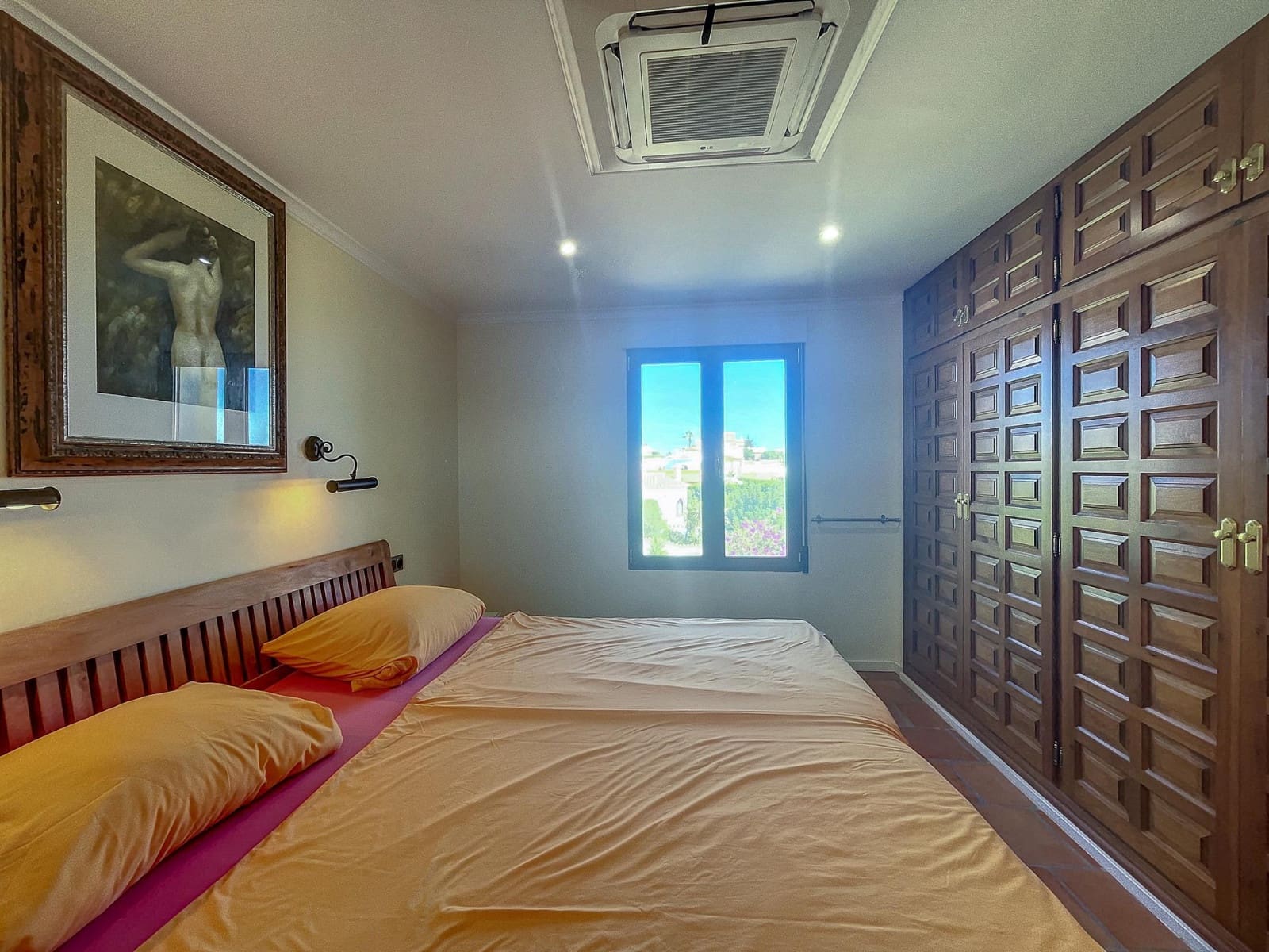 4 bedroom Villa for sale in Moraira with pool - € 1,545,000 (Ref: 9219716)