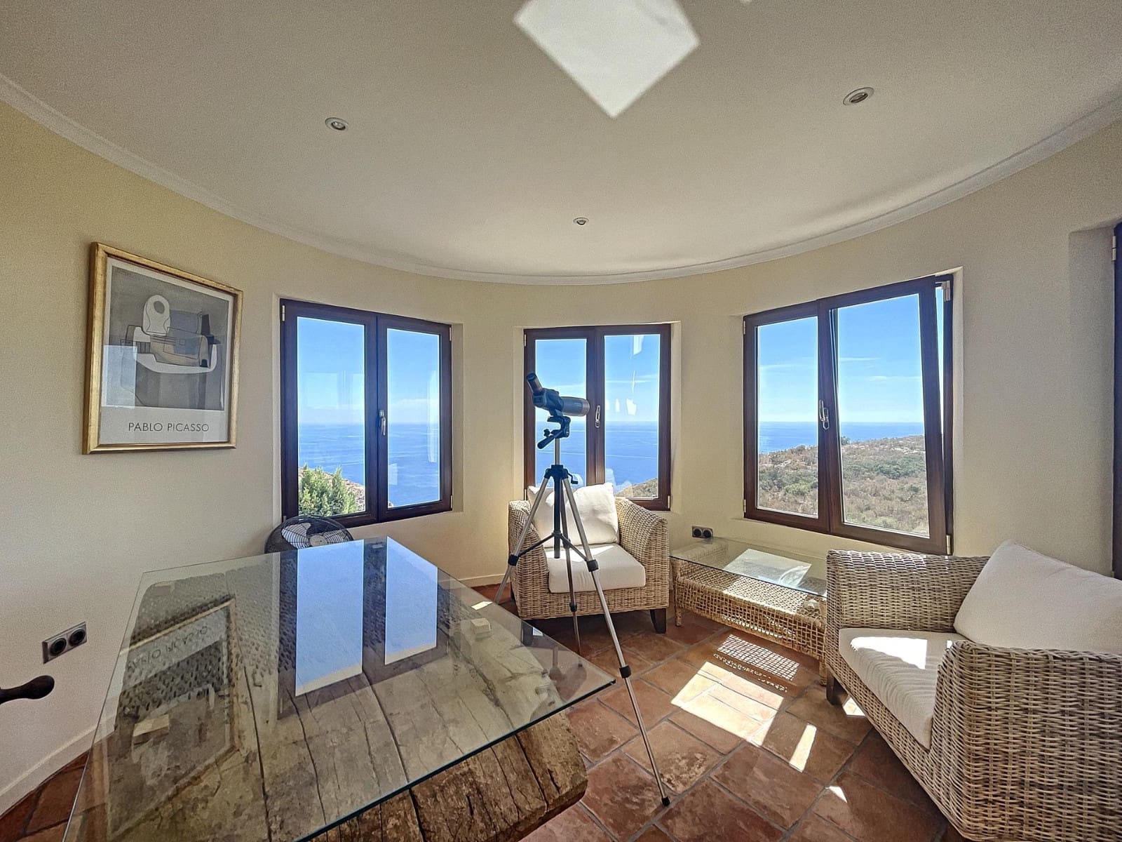 4 bedroom Villa for sale in Moraira with pool - € 1,545,000 (Ref: 9219716)