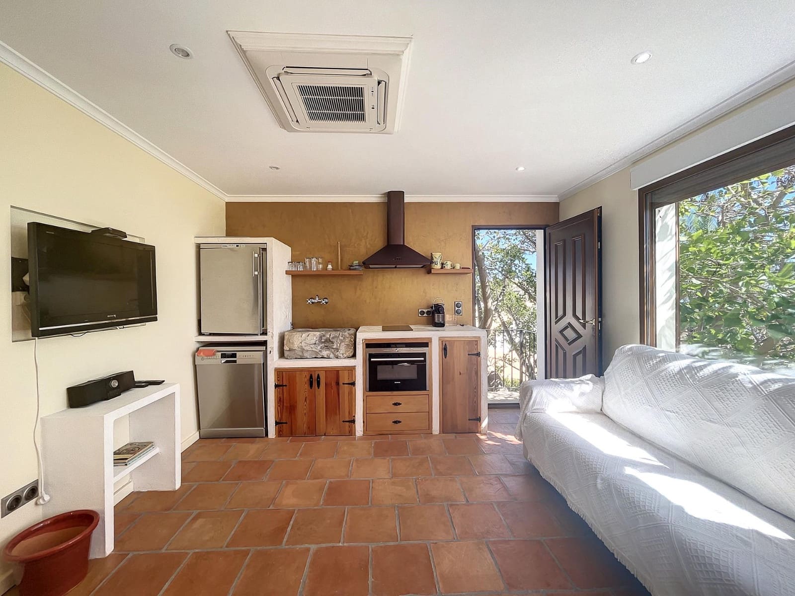 4 bedroom Villa for sale in Moraira with pool - € 1,545,000 (Ref: 9219716)