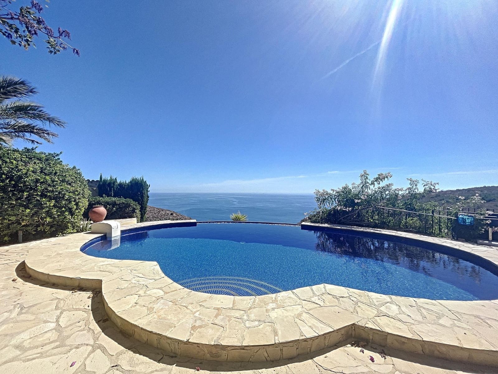 4 bedroom Villa for sale in Moraira with pool - € 1,545,000 (Ref: 9219716)