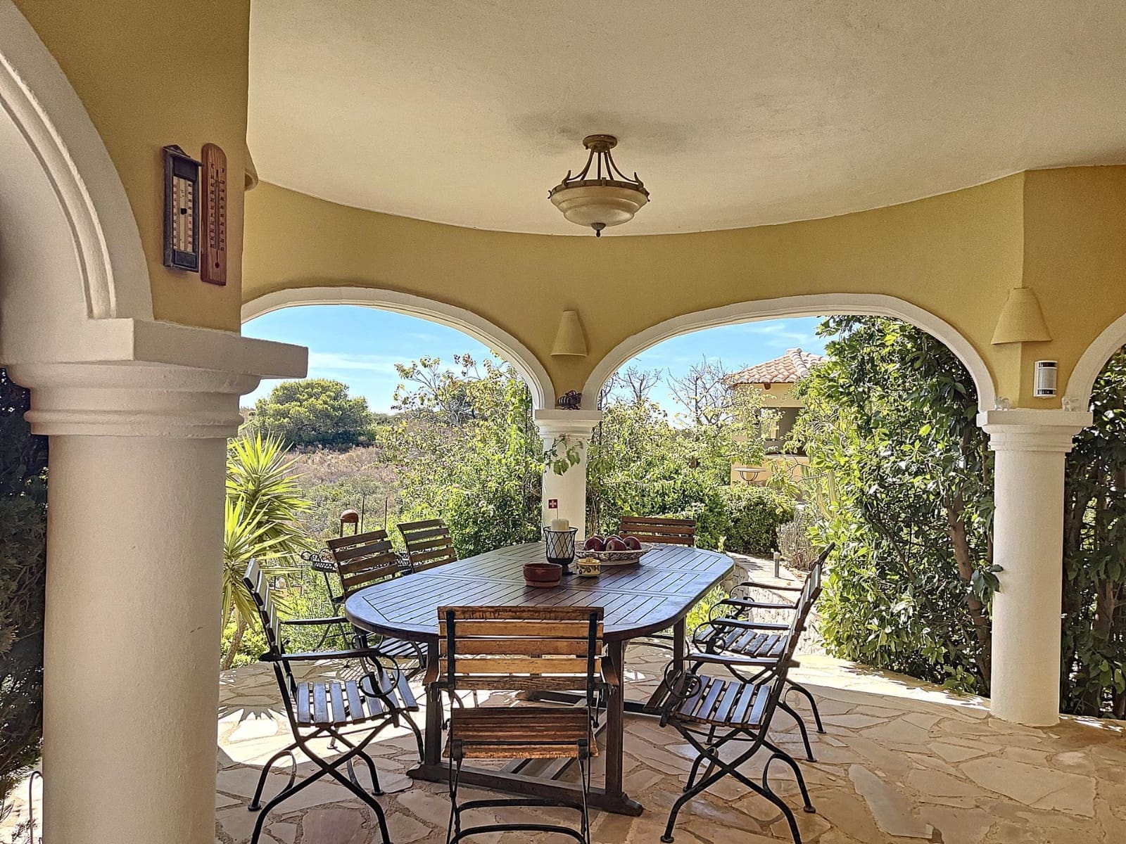 4 bedroom Villa for sale in Moraira with pool - € 1,545,000 (Ref: 9219716)