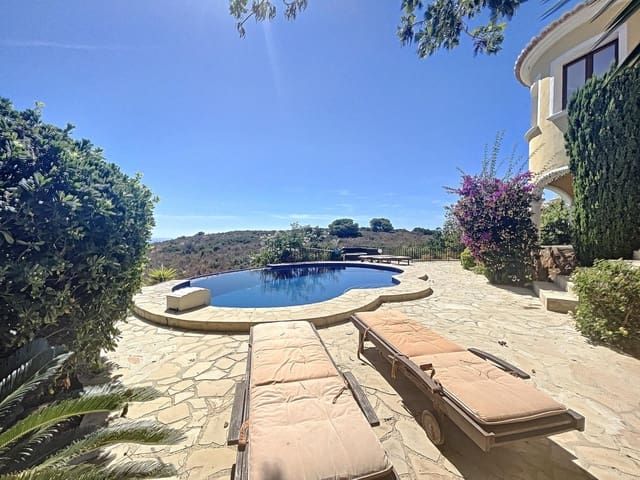 4 bedroom Villa for sale in Moraira, Teulada-Moraira with pool - € 1,545,000 (Ref: 9219716)