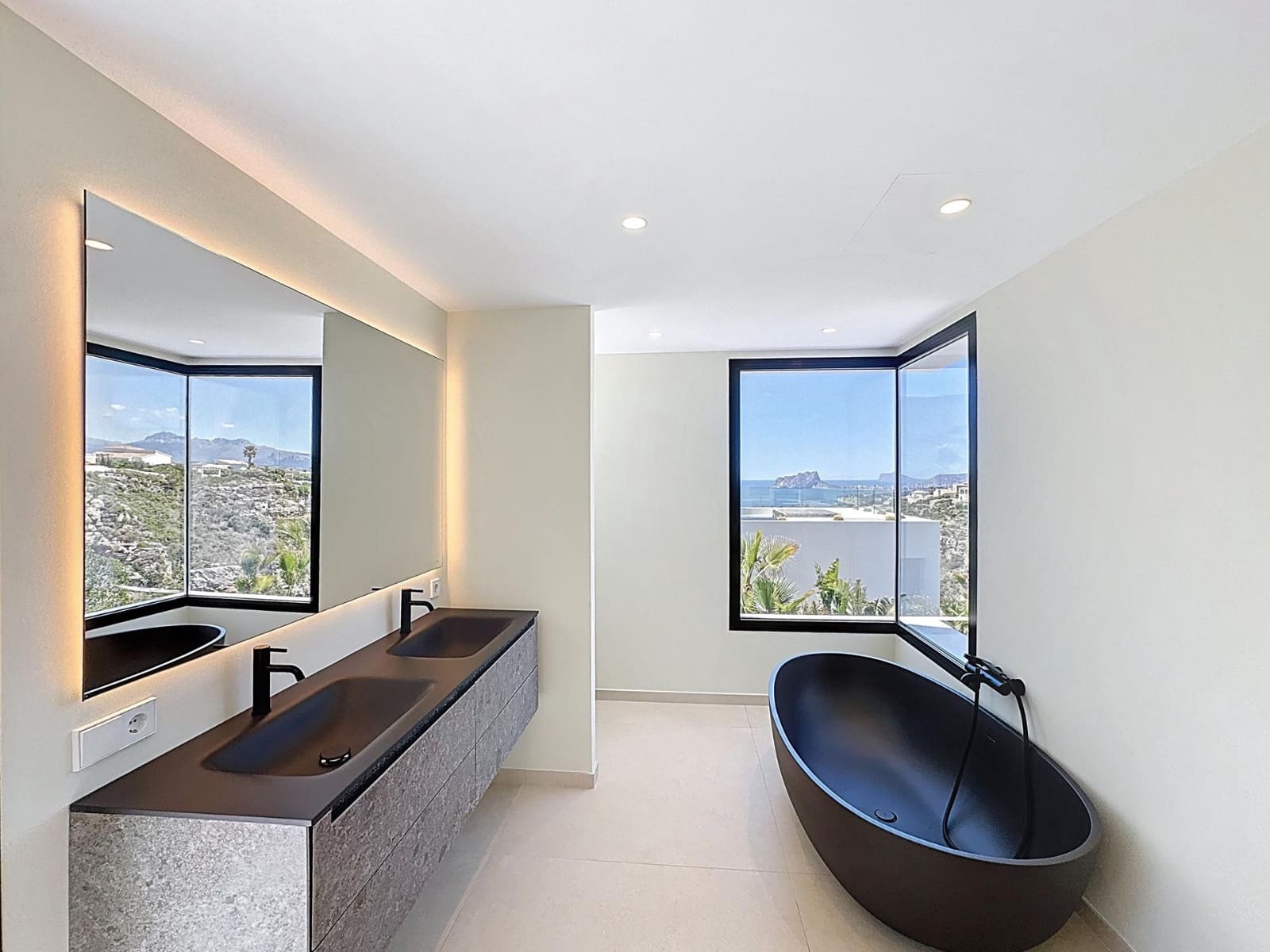 3 soverom Villa til salgs i Moraira med svømmebasseng - € 2 350 000 (Ref: 9223727)