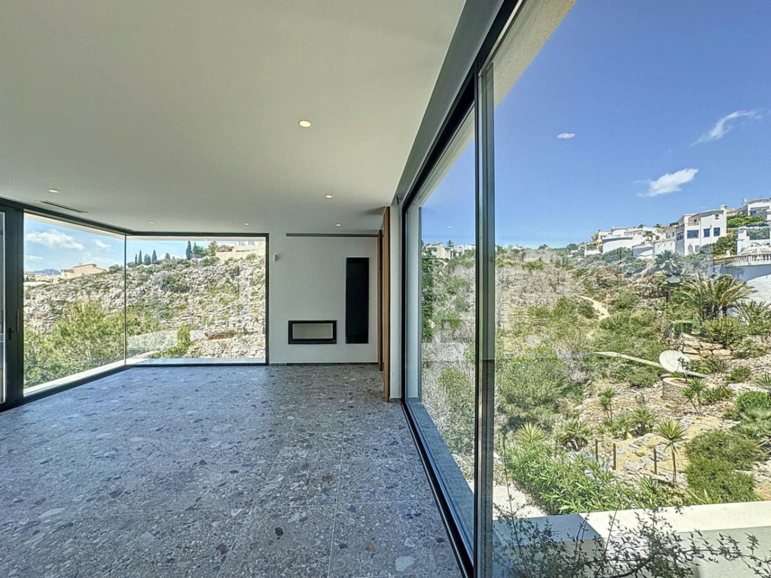 3 soverom Villa til salgs i Moraira med svømmebasseng - € 2 350 000 (Ref: 9223727)