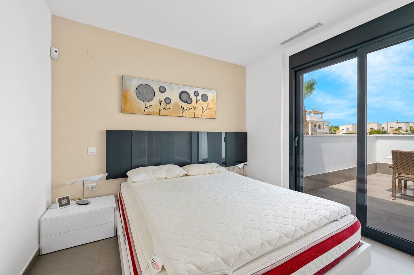 Chalet de 3 habitaciones en Ciudad Quesada en venta - 480.000 € (Ref: 9237911)