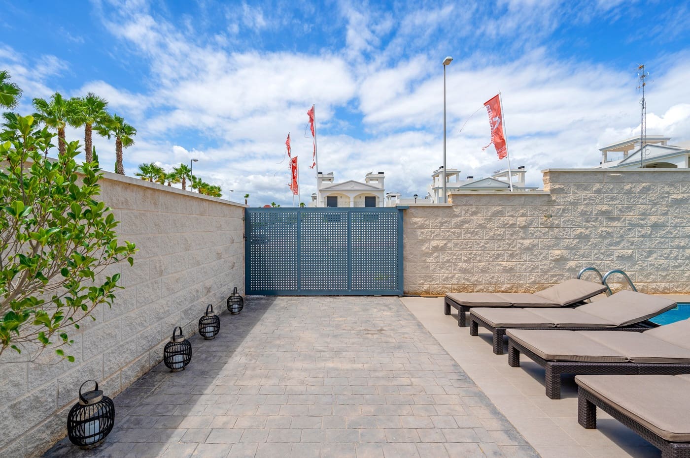 Chalet de 3 habitaciones en Ciudad Quesada en venta - 480.000 € (Ref: 9237911)