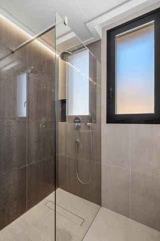 4 slaapkamer Villa te koop in Los Secanos, Guardamar del Segura - € 1.390.000 (Ref: 9262186)