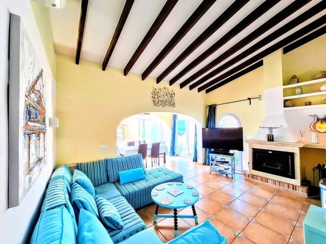 2 soverom Hus til salgs i Moraira, Teulada-Moraira med svømmebasseng - € 299 000 (Ref: 9272092)