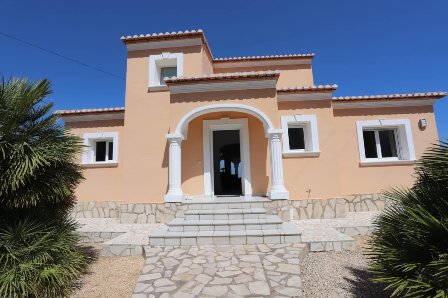 3 soveværelse Villa til salg i Denia med swimmingpool - € 745.000 (Ref: 9272902)